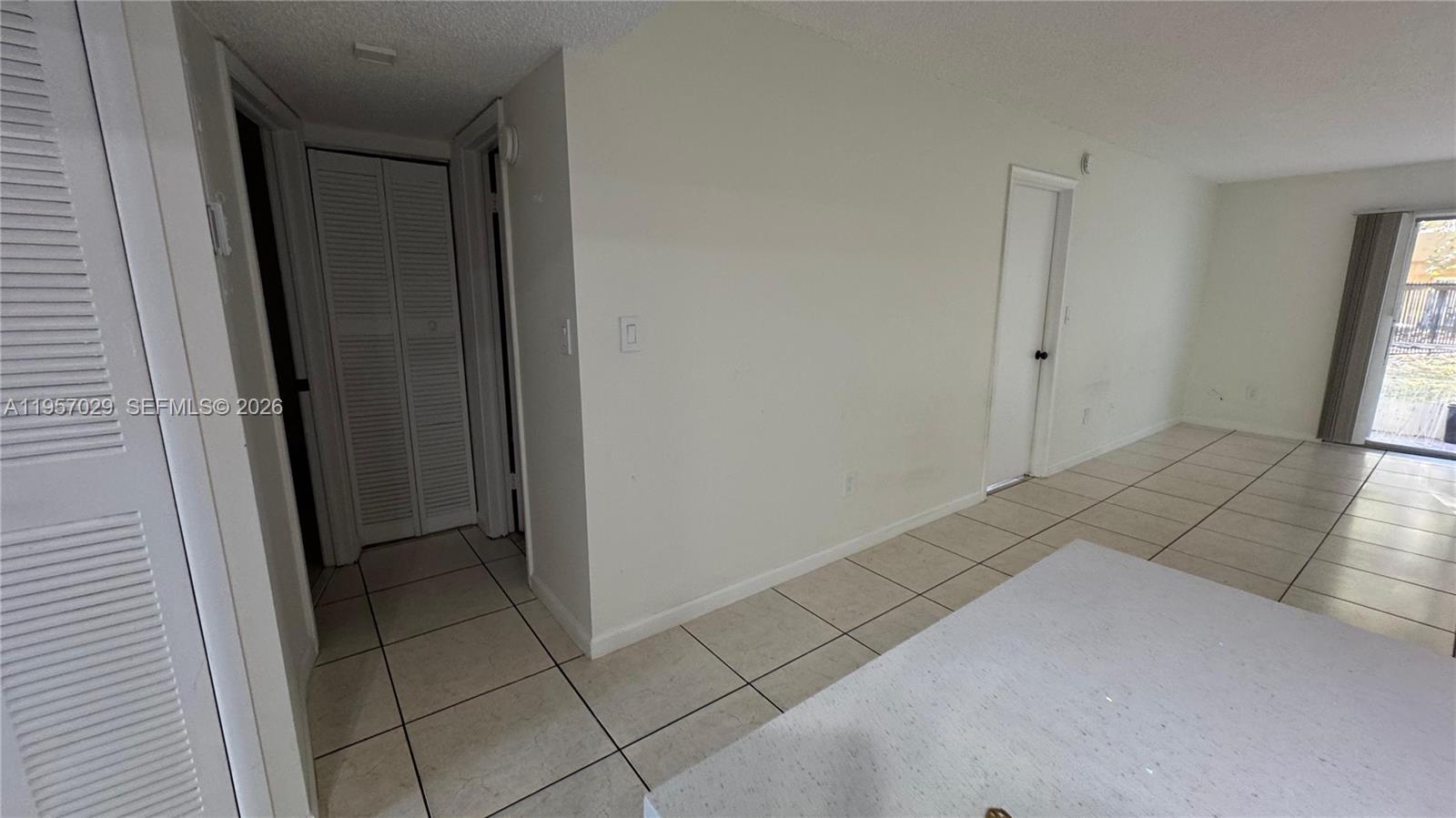 4111 Stirling Rd 102 Property Photo 9