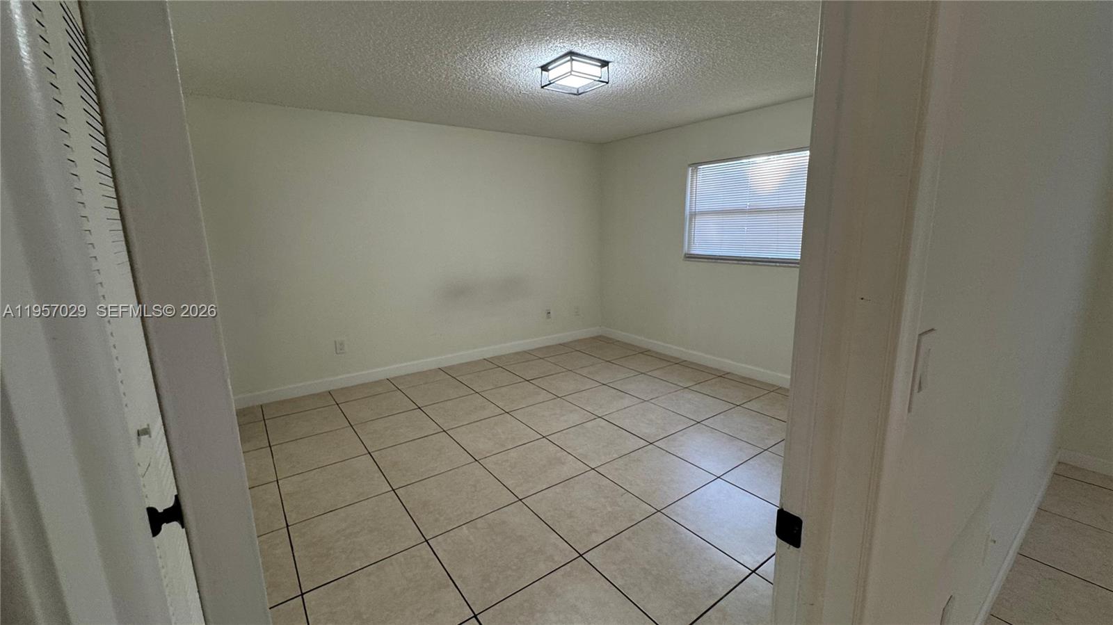 4111 Stirling Rd 102 Property Photo 10