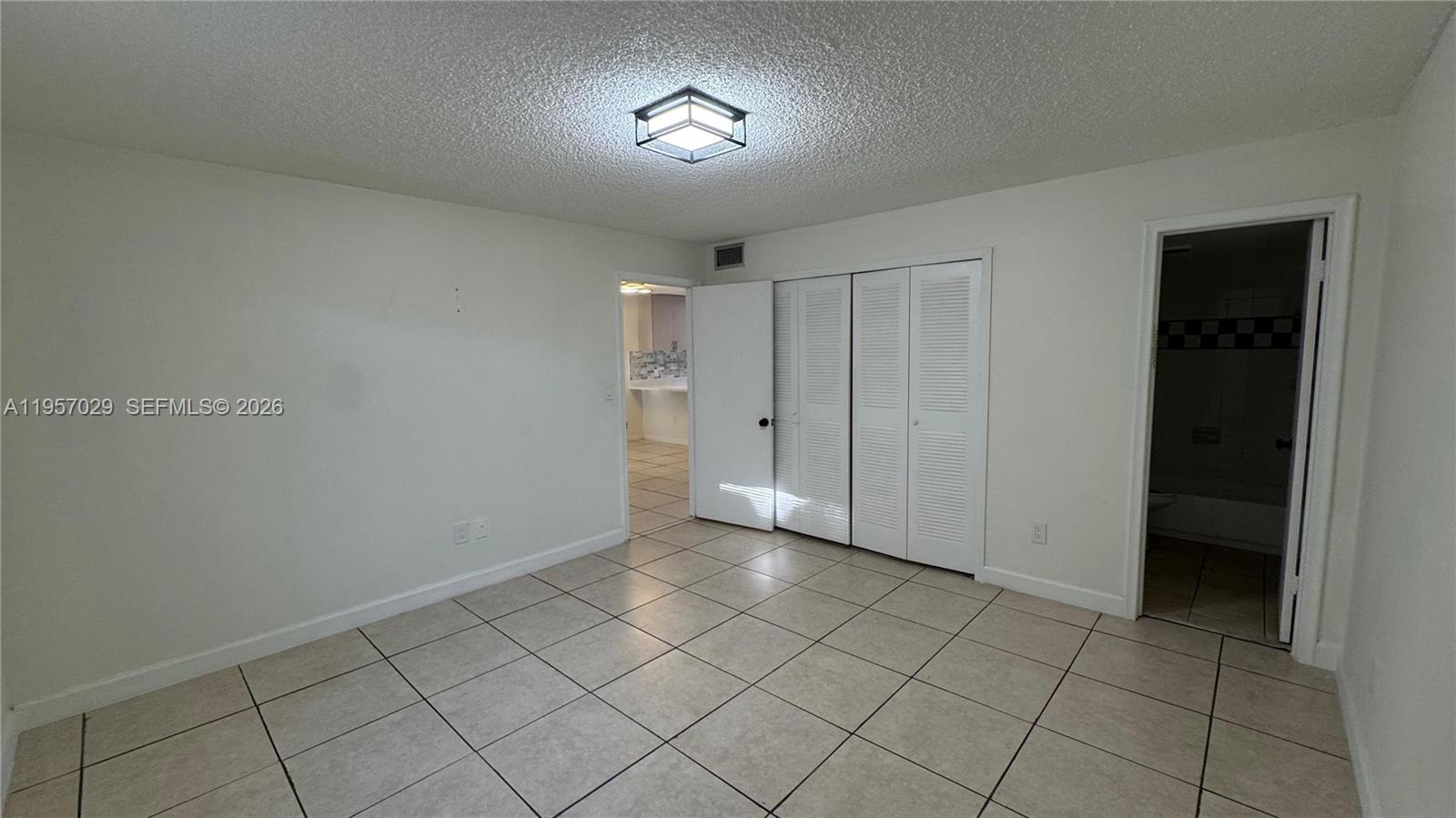 4111 Stirling Rd 102 Property Photo 11