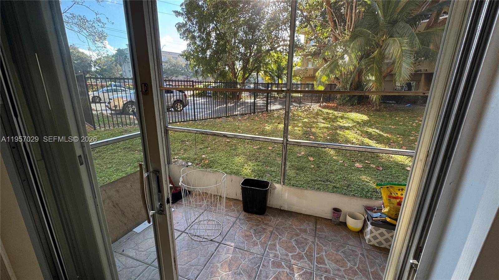 4111 Stirling Rd 102 Property Photo 15