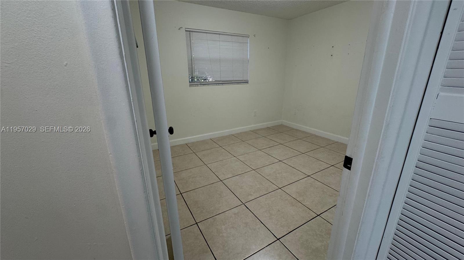 4111 Stirling Rd 102 Property Photo 18
