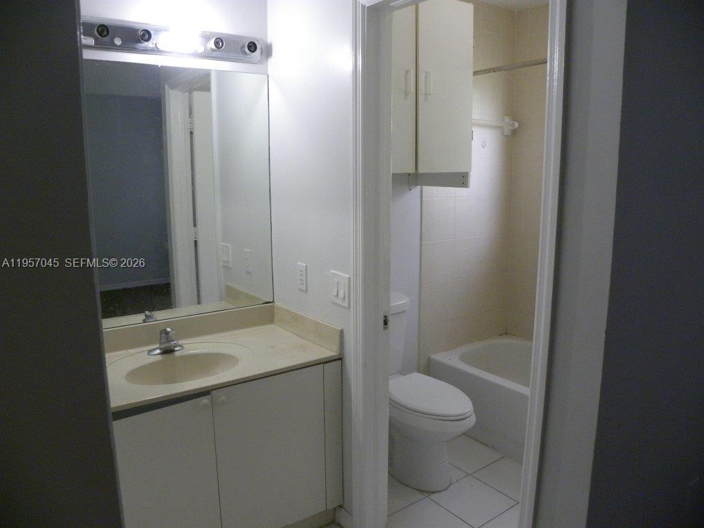 1617 Se 30th St Property Photo 5