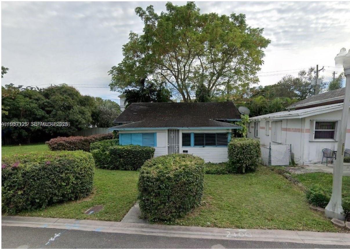 134 Florida Ave Property Photo 1