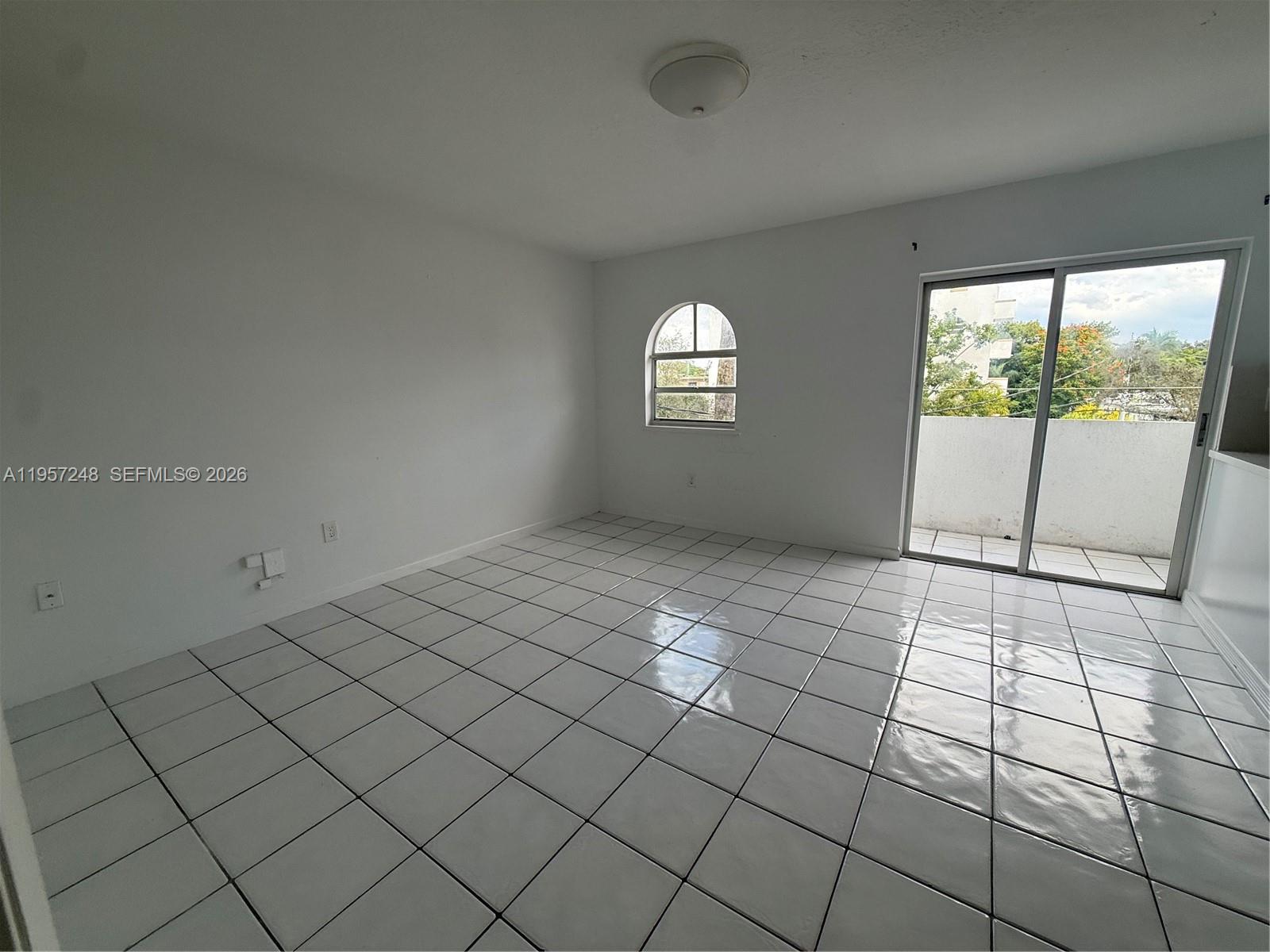 3052 Sw 27th Ave 301 Property Photo 10