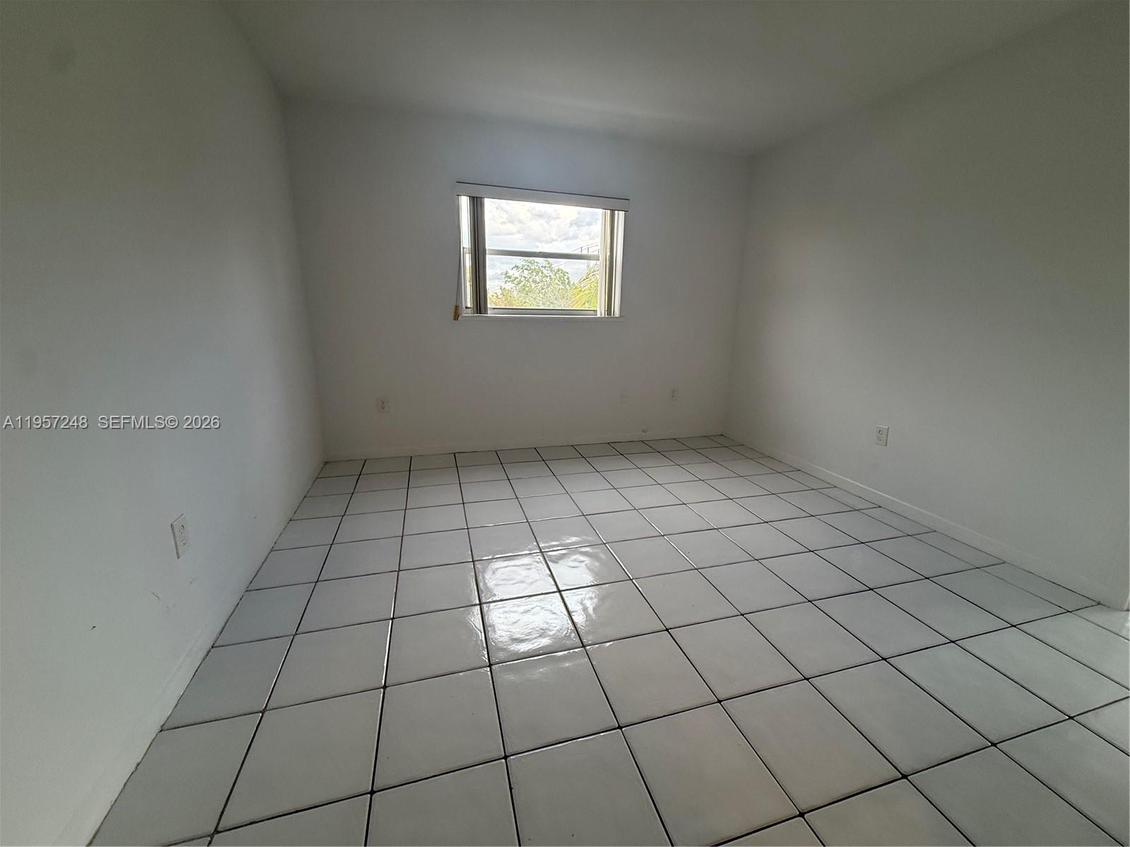 3052 Sw 27th Ave 301 Property Photo 13