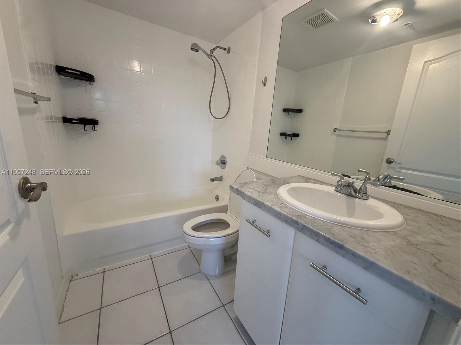 3052 Sw 27th Ave 301 Property Photo 14