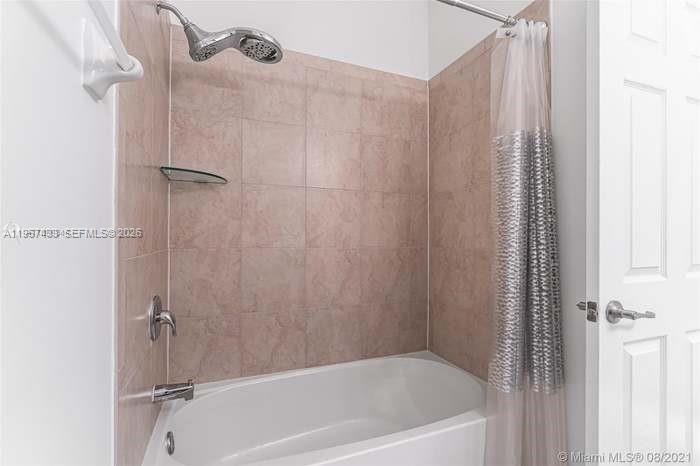 10301 W 32nd Ln Property Photo 17