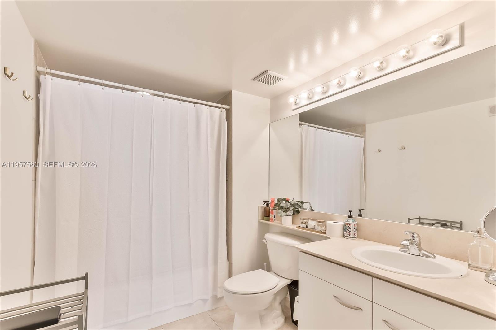 2080 S Ocean Dr 506 Property Photo 18