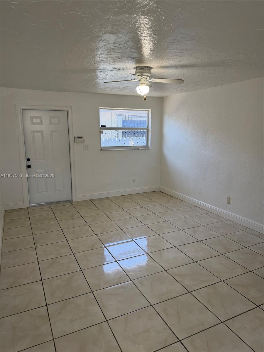 A11957590 Property Photo 5