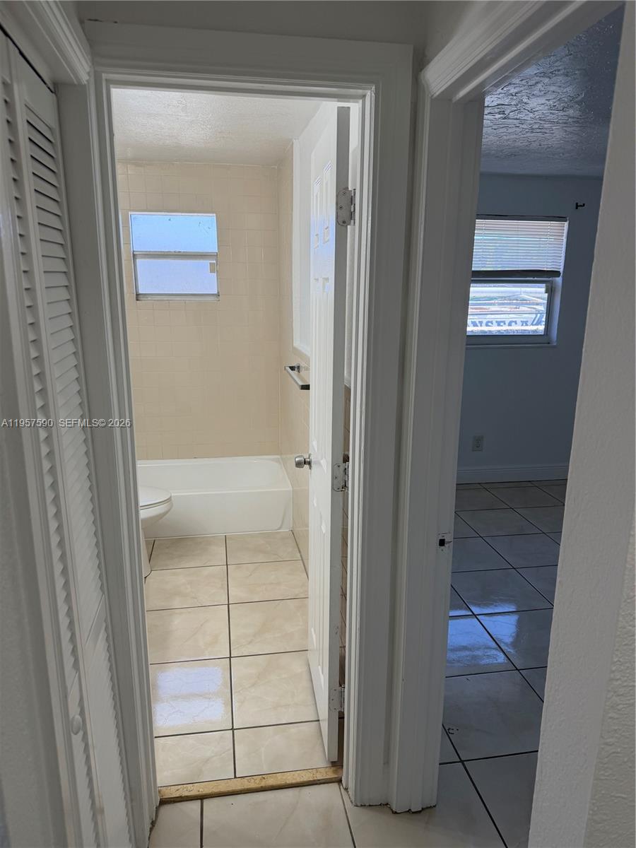 A11957590 Property Photo 7