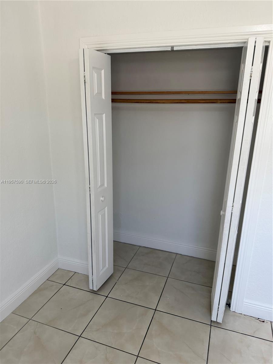 A11957590 Property Photo 9
