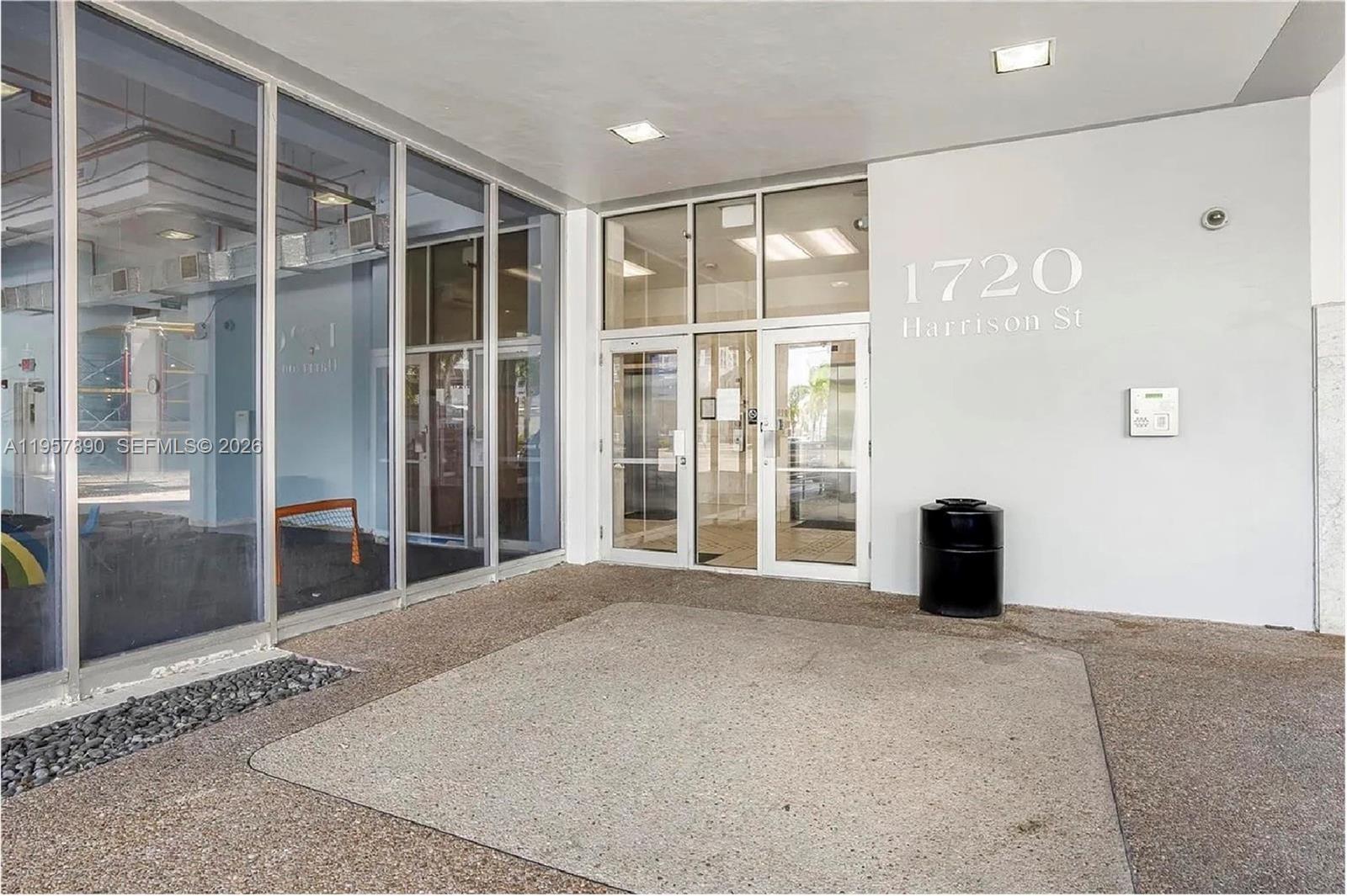 1720 Harrison St 7a Property Photo 2