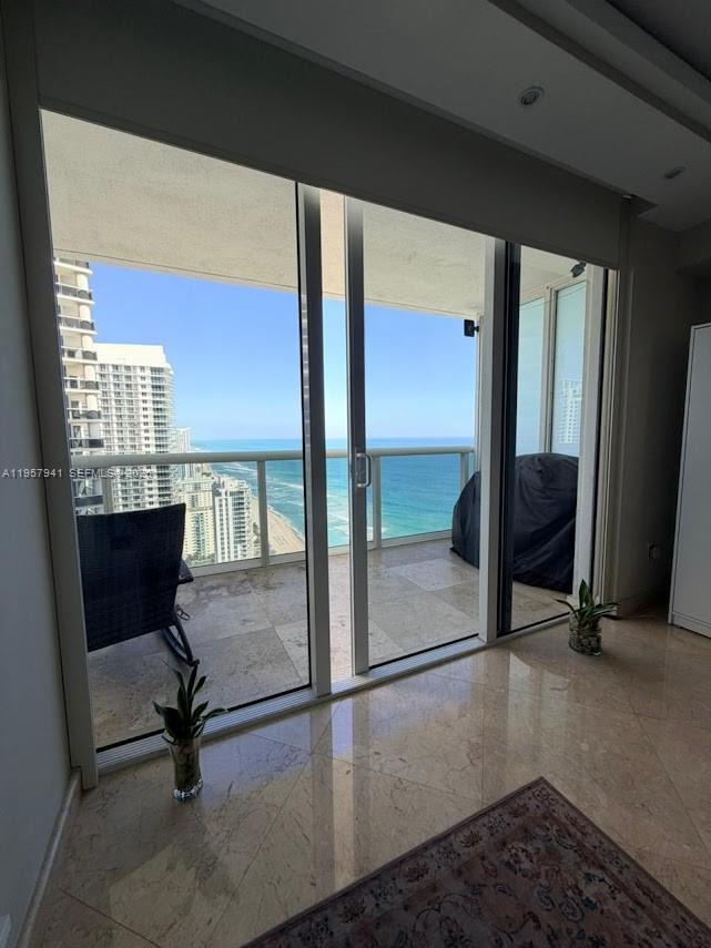 1830 S Ocean Dr 3810 Property Photo 2