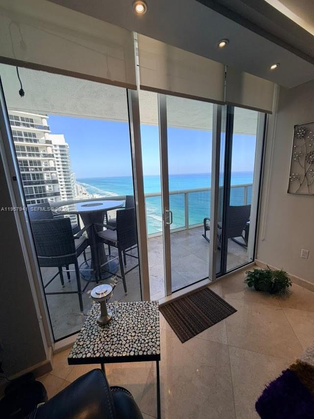 1830 S Ocean Dr 3810 Property Photo 8