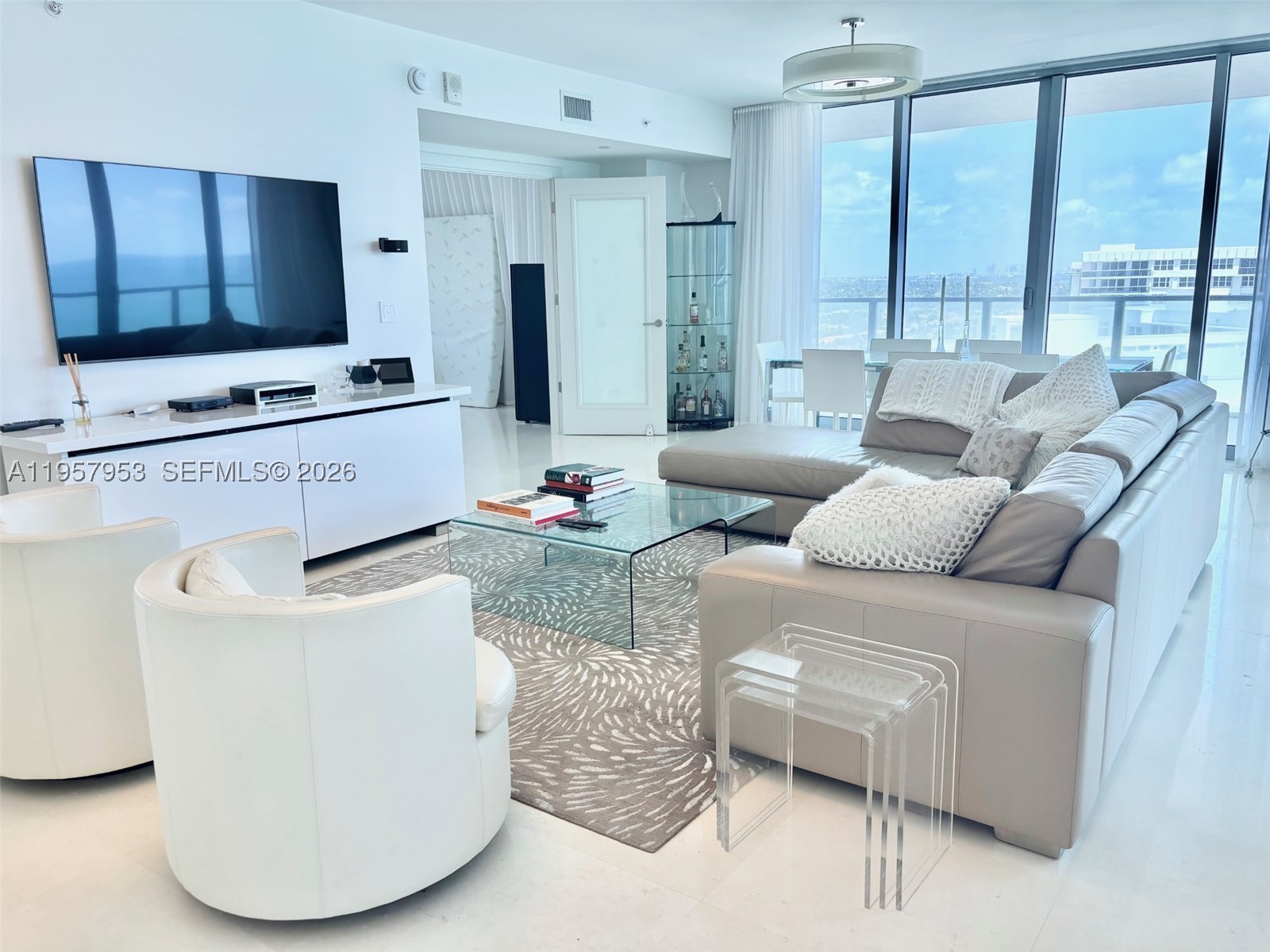 3101 S Ocean Dr 1701 Property Photo 8