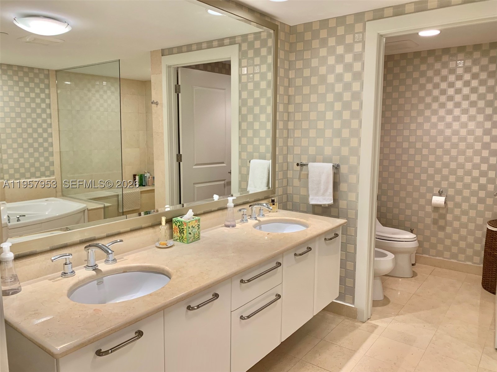 3101 S Ocean Dr 1701 Property Photo 16