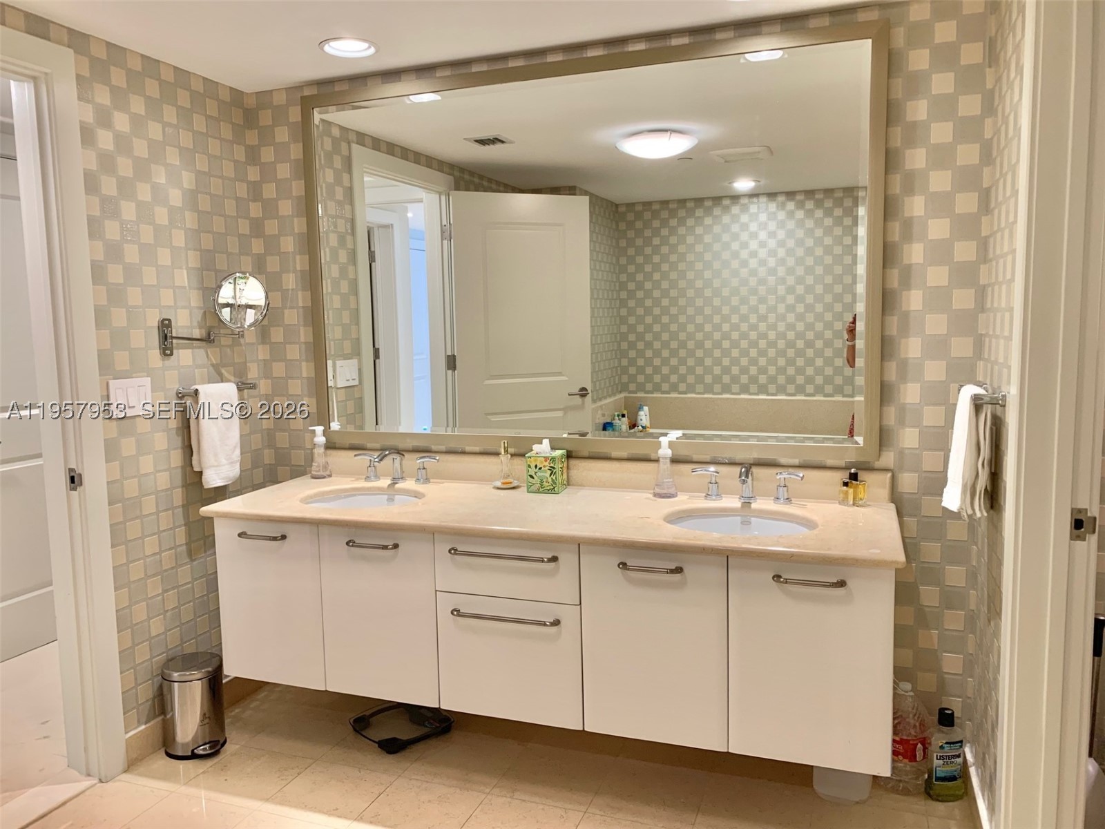 3101 S Ocean Dr 1701 Property Photo 17