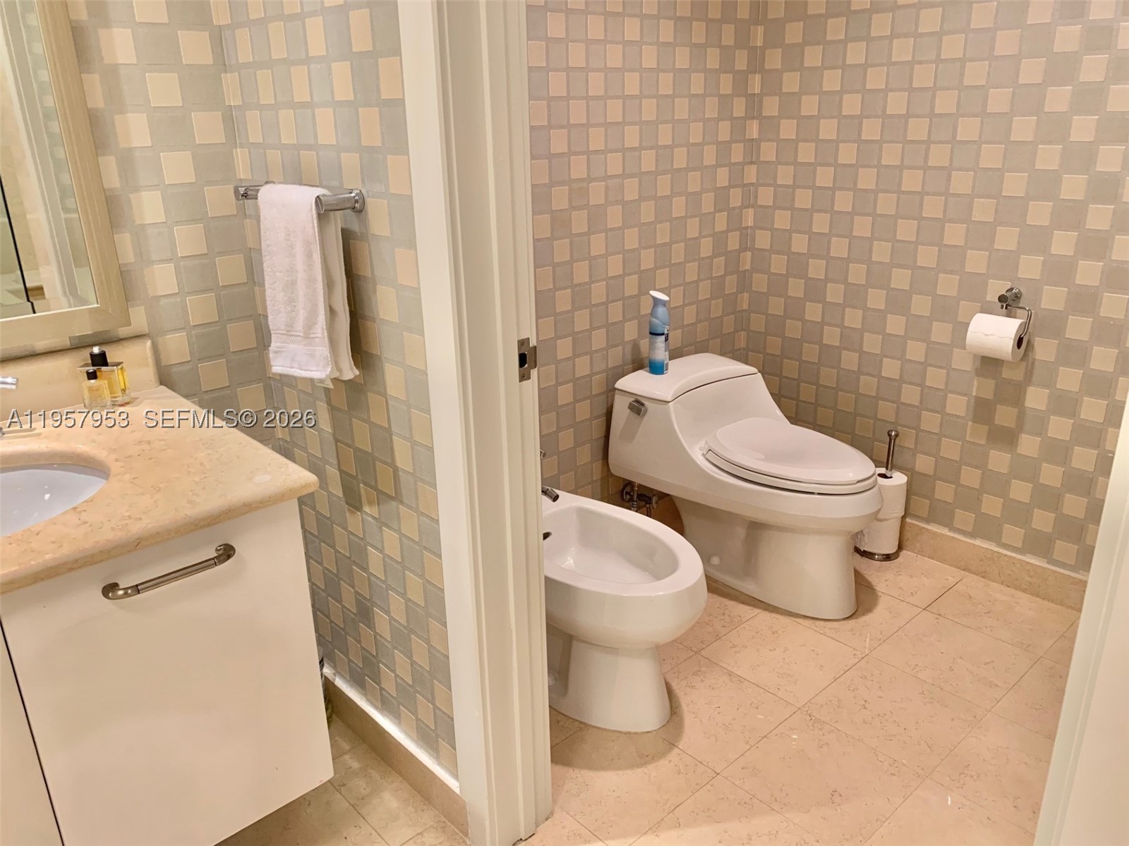 3101 S Ocean Dr 1701 Property Photo 18