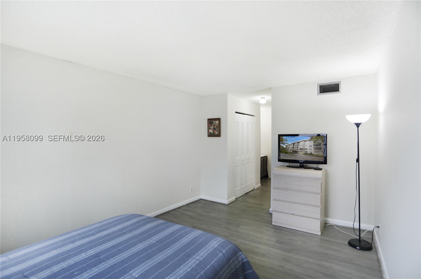 6600 Cypress Rd 105 Property Photo 14