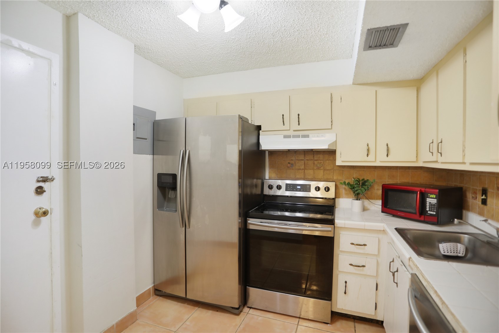 6600 Cypress Rd 105 Property Photo 45