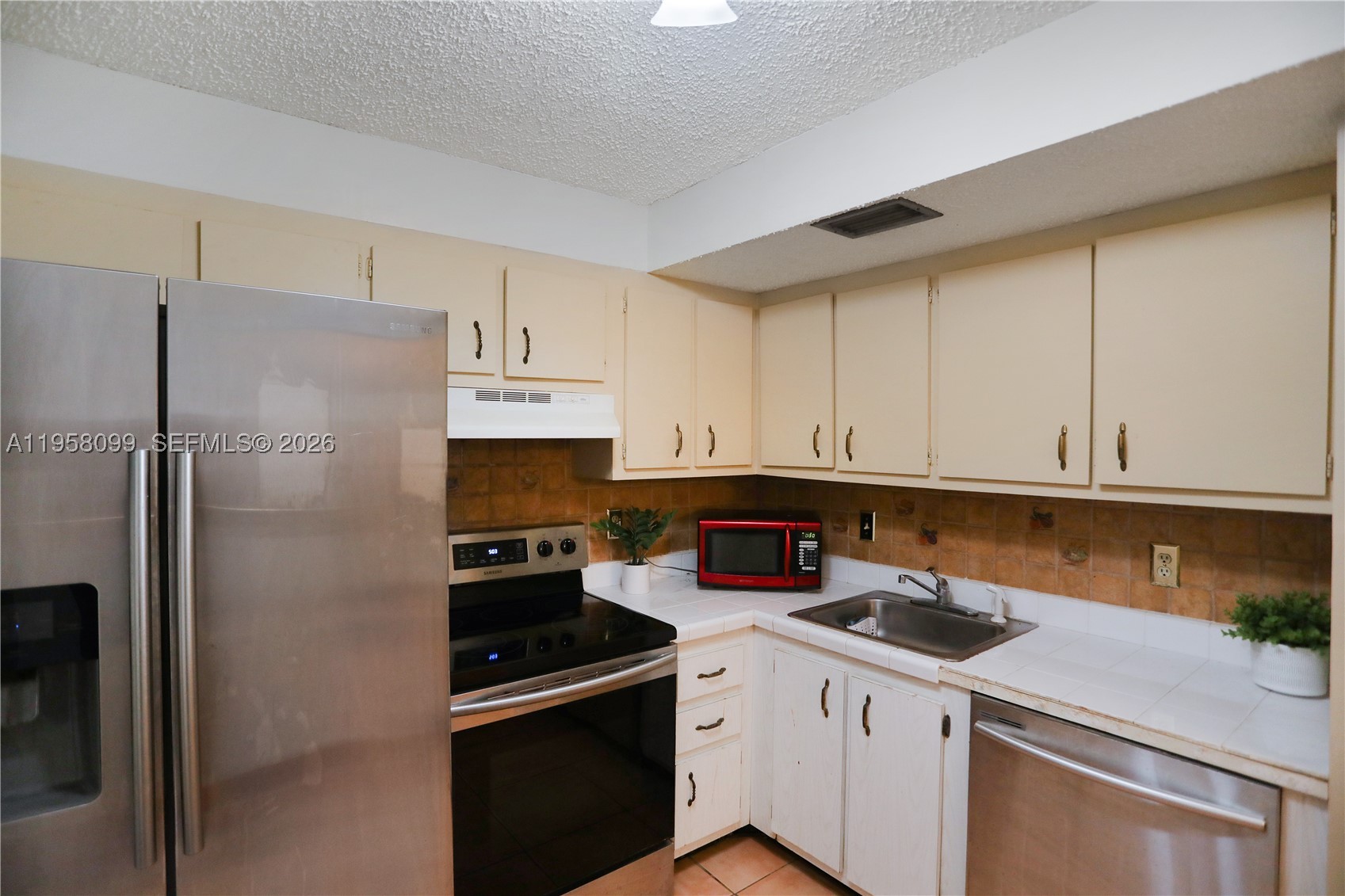 6600 Cypress Rd 105 Property Photo 46