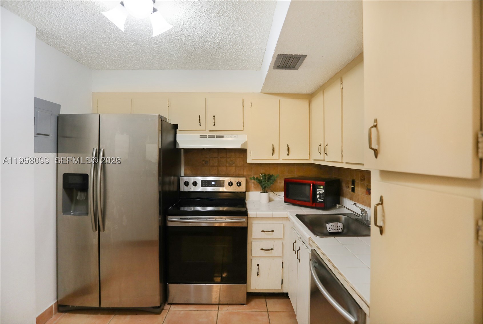 6600 Cypress Rd 105 Property Photo 47