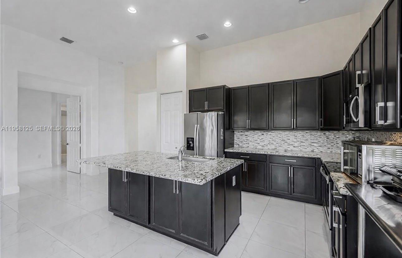 4761 Rosetta Ter Property Photo 3