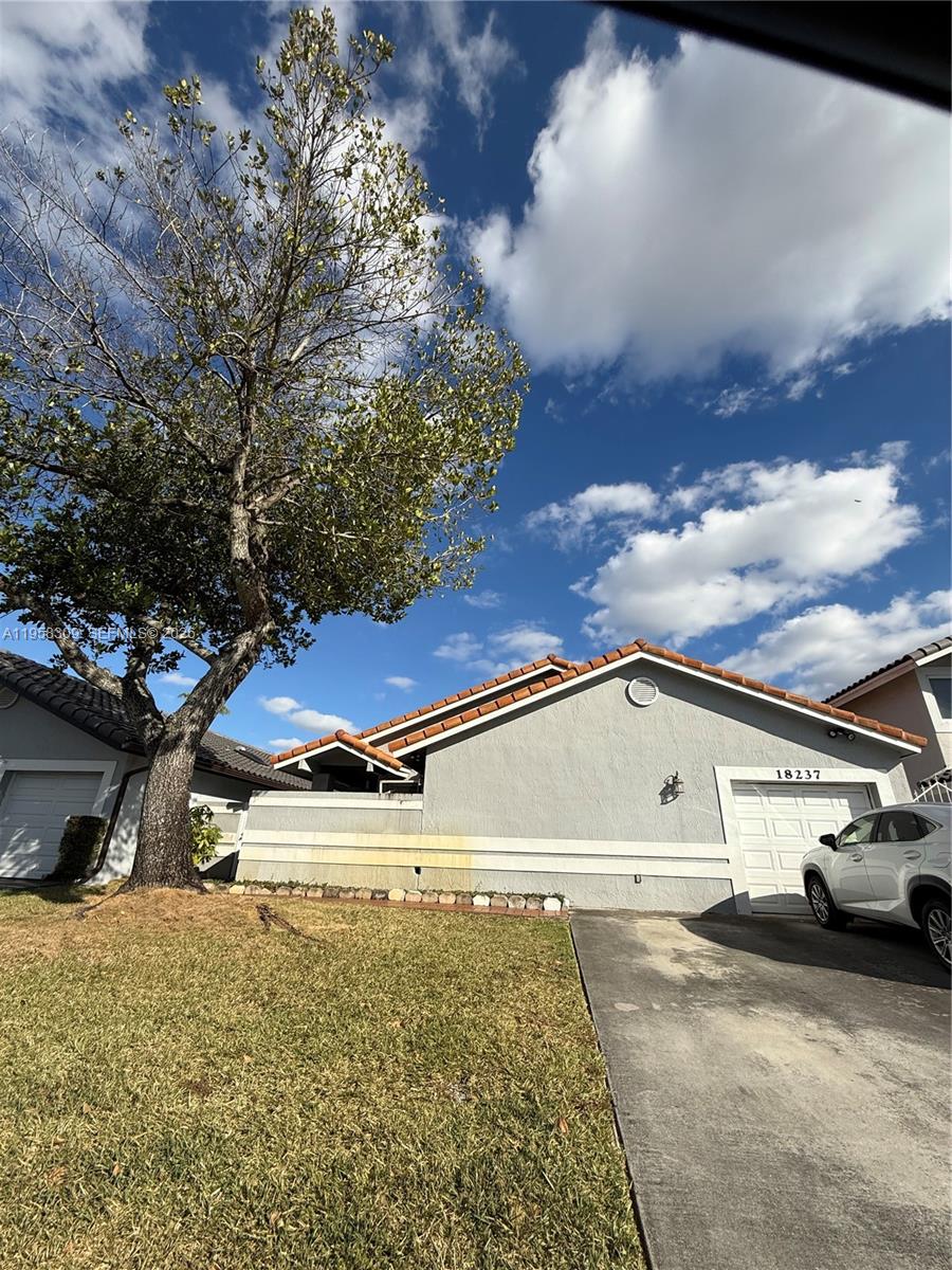 18237 Nw 61st Pl Property Photo 1