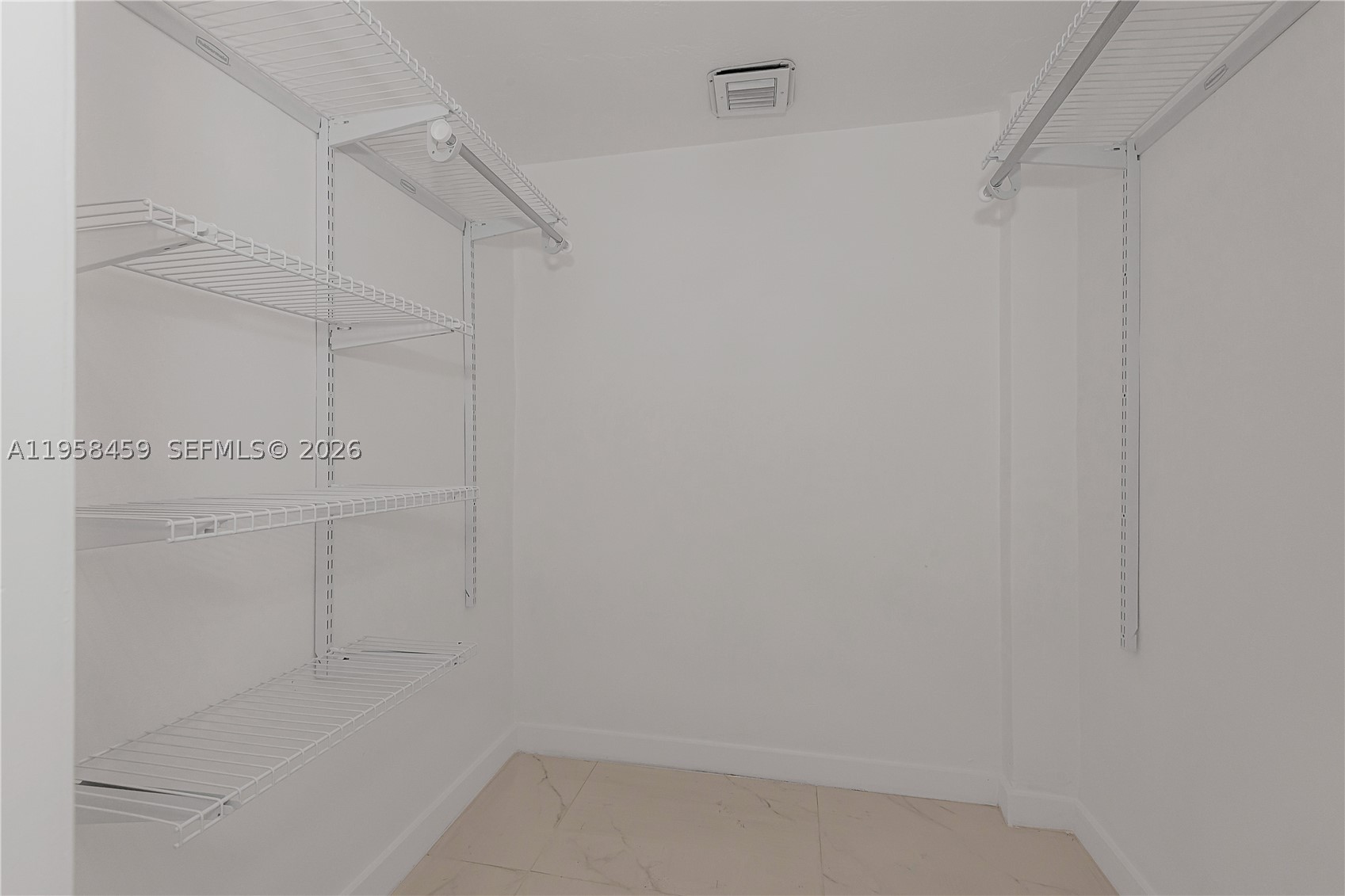 2851 Leonard Dr J405 Property Photo 24