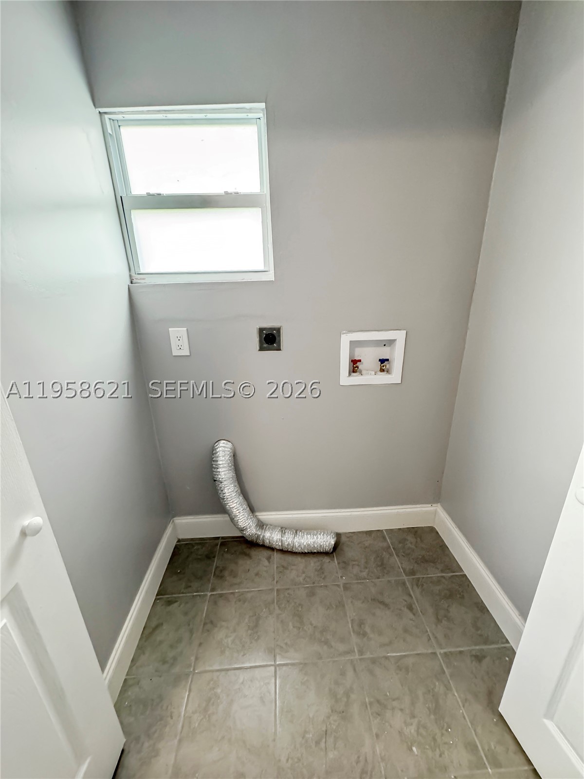4133 Sw 52nd St Property Photo 11