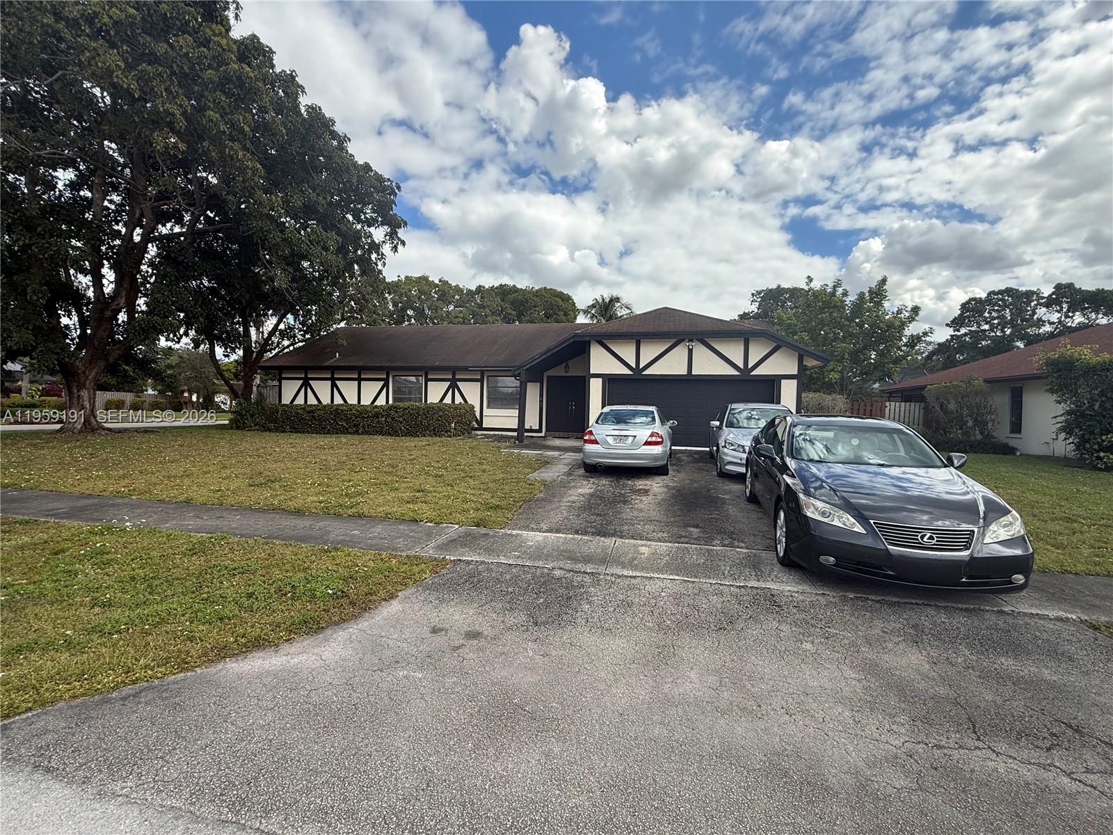 1140 NW 78th Ter Property Photo 1