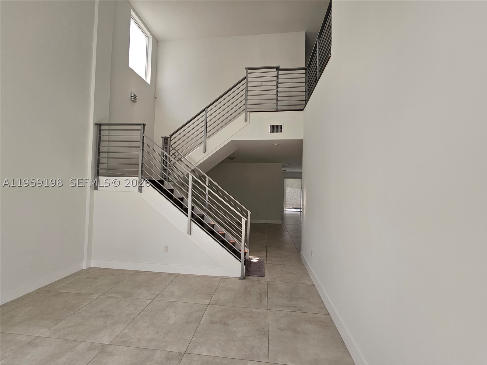 A11959198 Property Photo 7