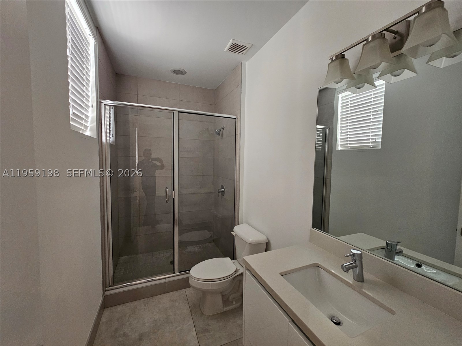 A11959198 Property Photo 11