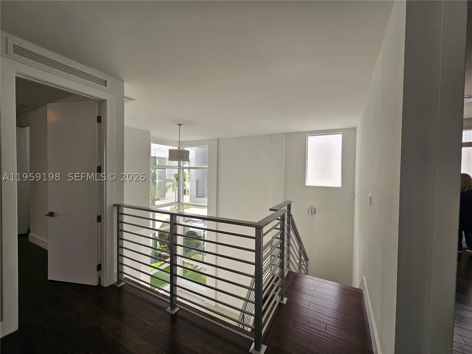 A11959198 Property Photo 12