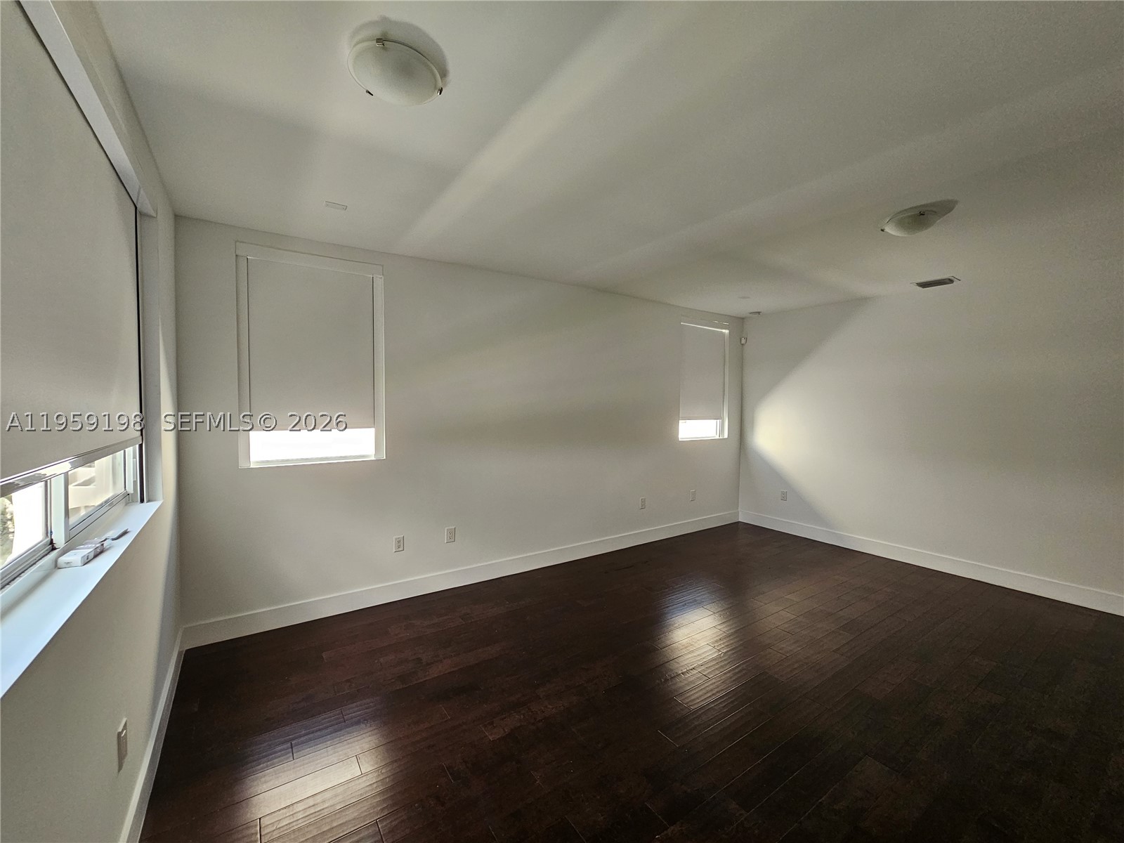 A11959198 Property Photo 15