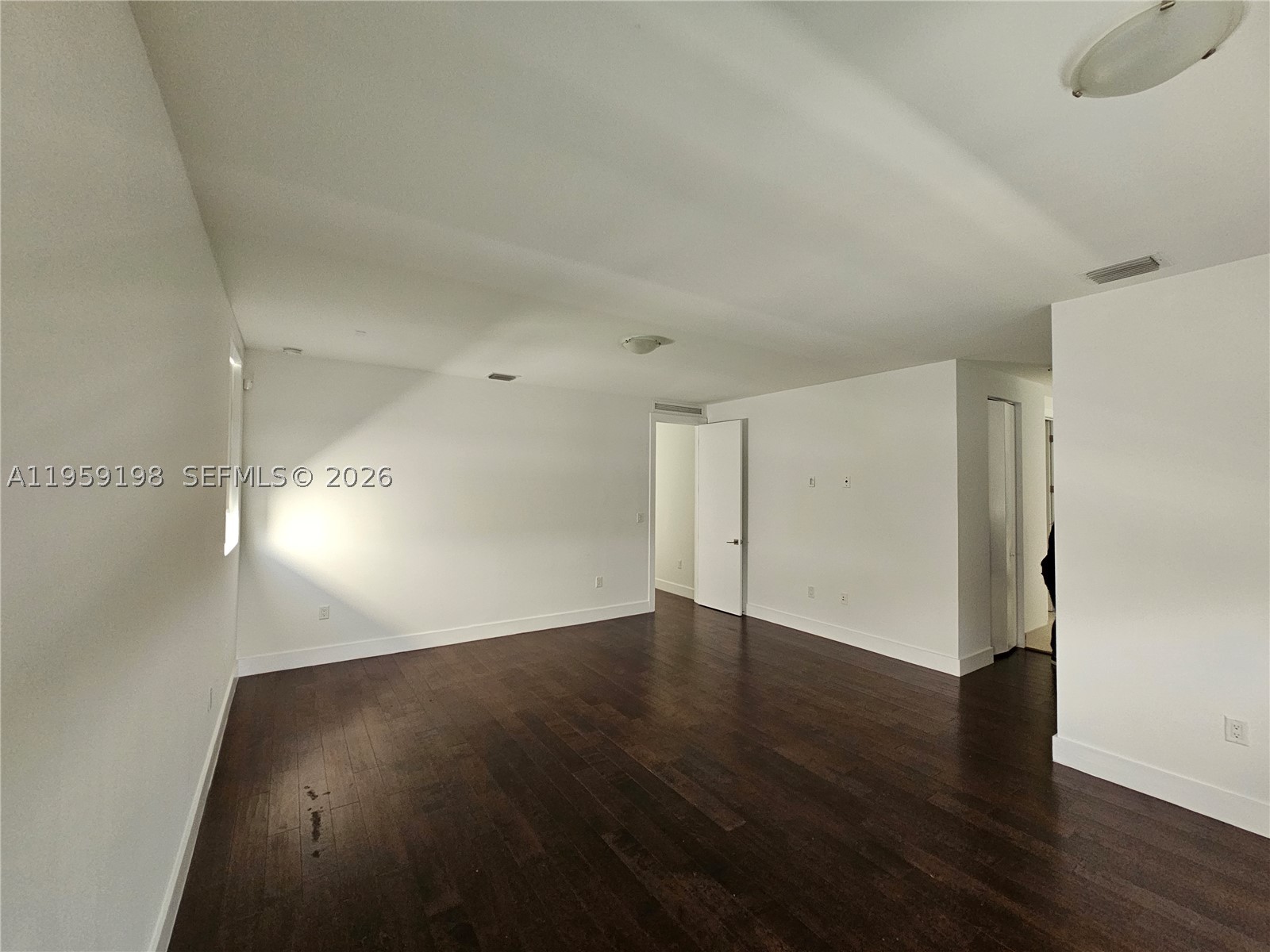 A11959198 Property Photo 16