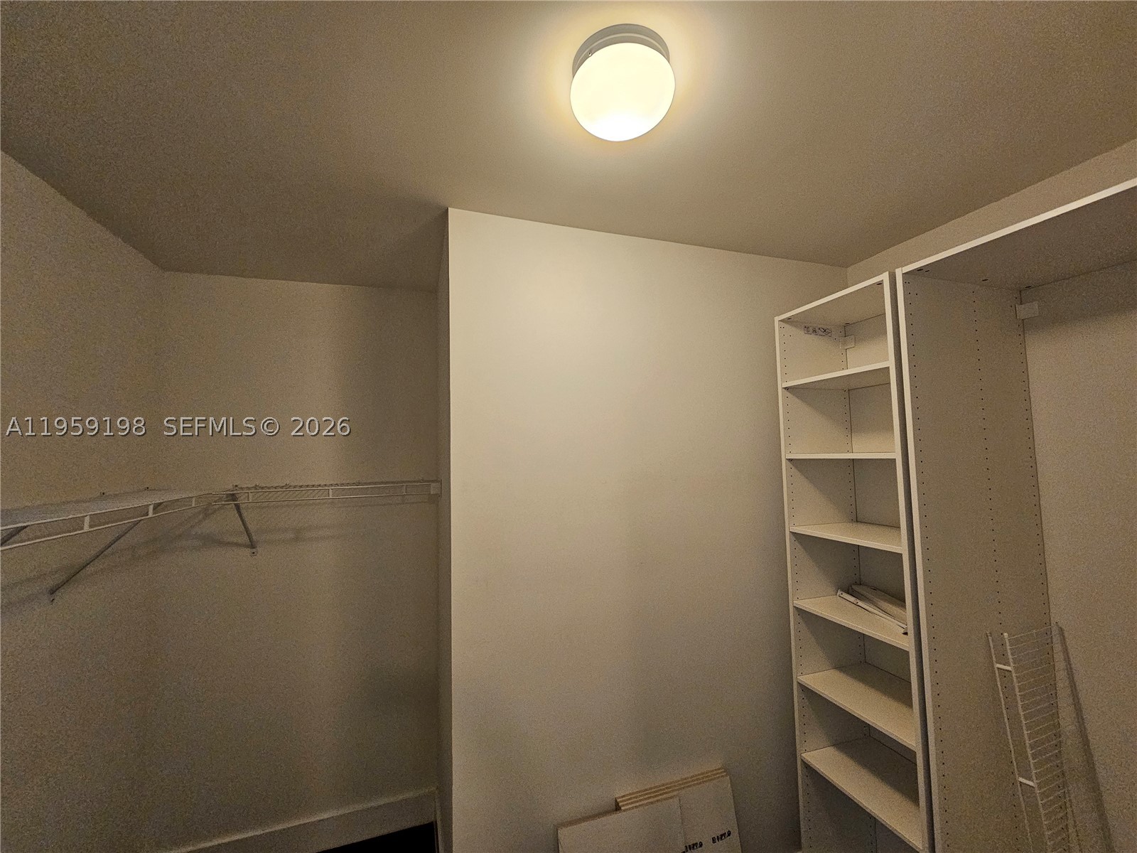 A11959198 Property Photo 20
