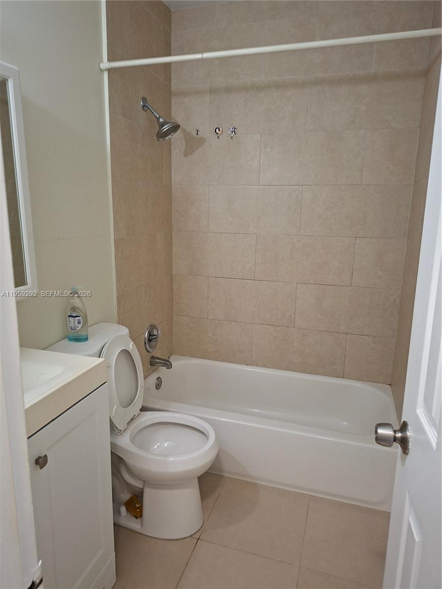 600 Layne Blvd 208 Property Photo 10