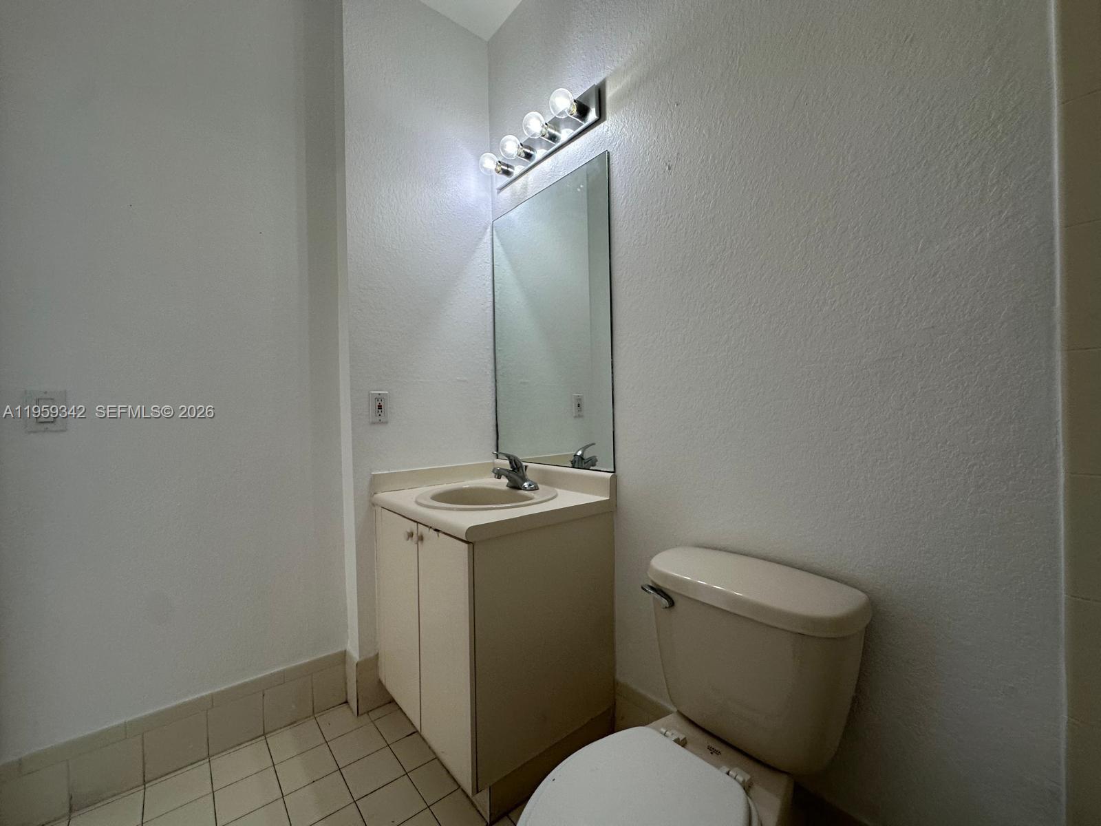1661 Se 29th Ct 104 Property Photo 20