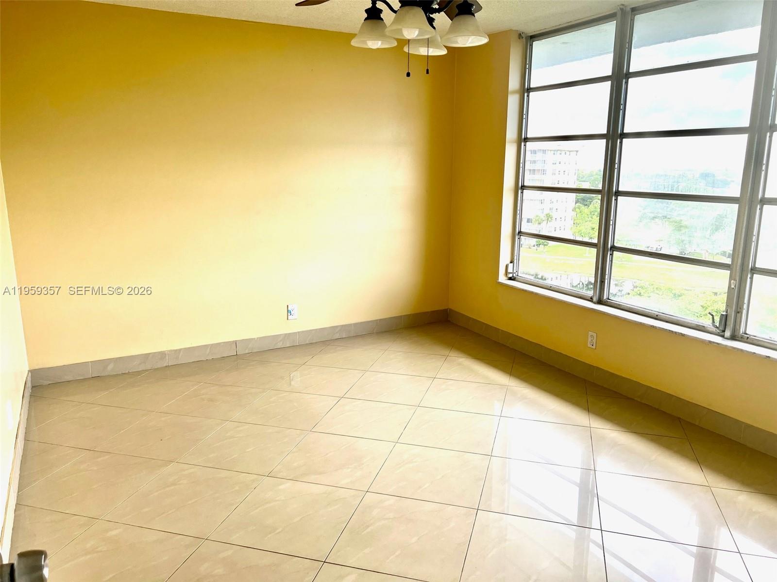 2940 N Course Dr 910 Property Photo 10