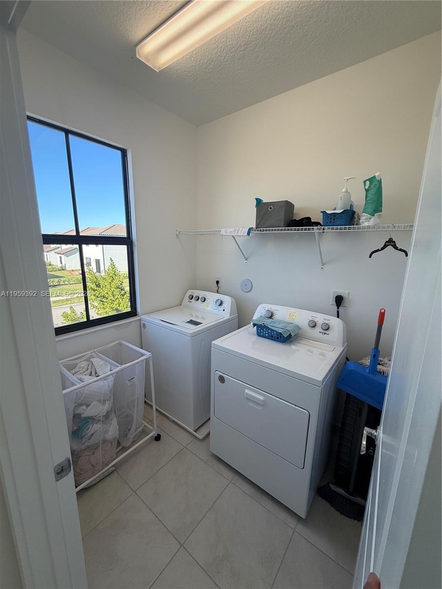 5632 Cerva Ln Property Photo 48