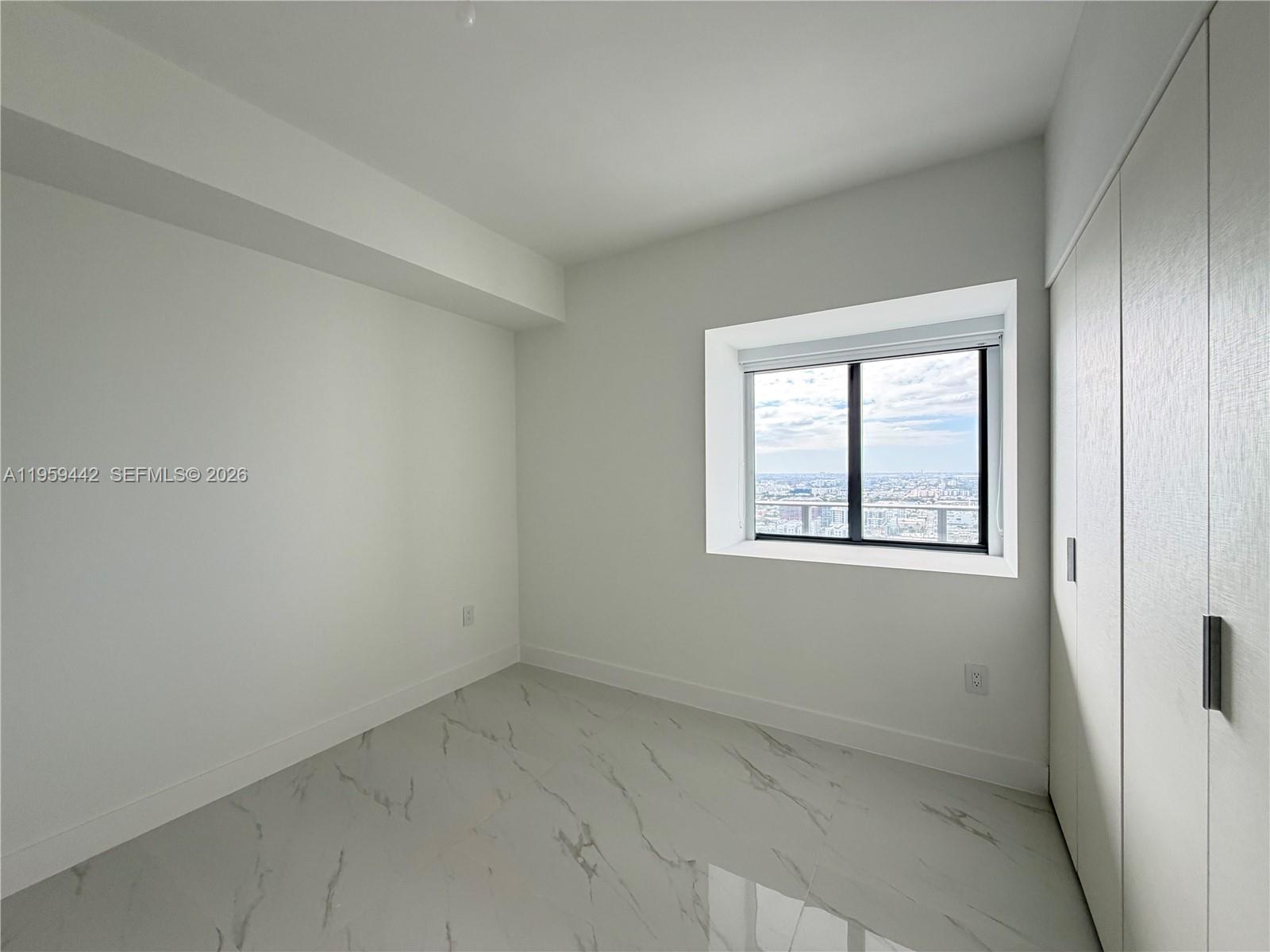 700 Ne 24 3503 Property Photo 22