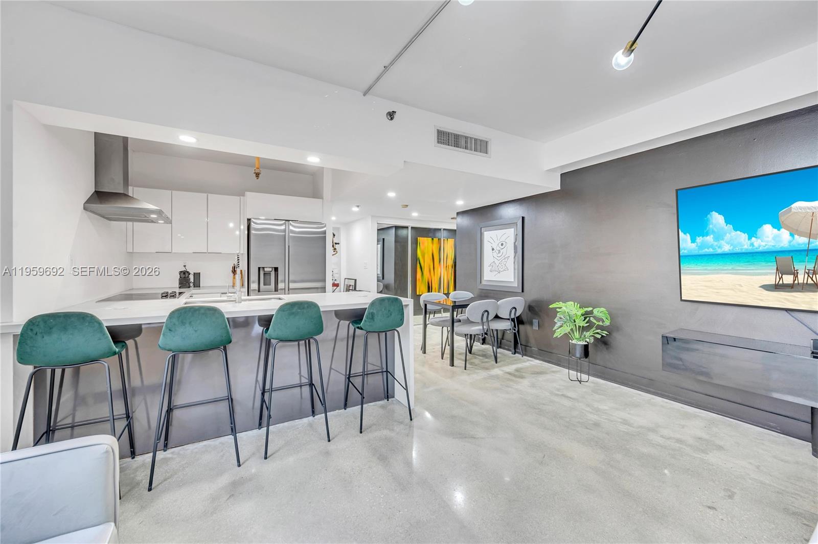 540 Brickell Key Dr 409 Property Photo 6