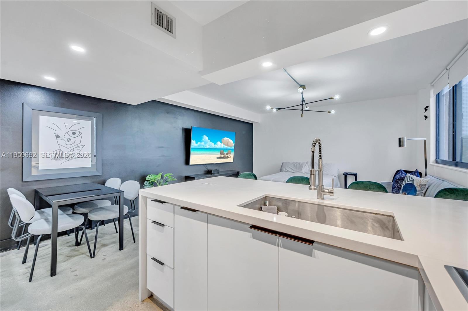 540 Brickell Key Dr 409 Property Photo 10