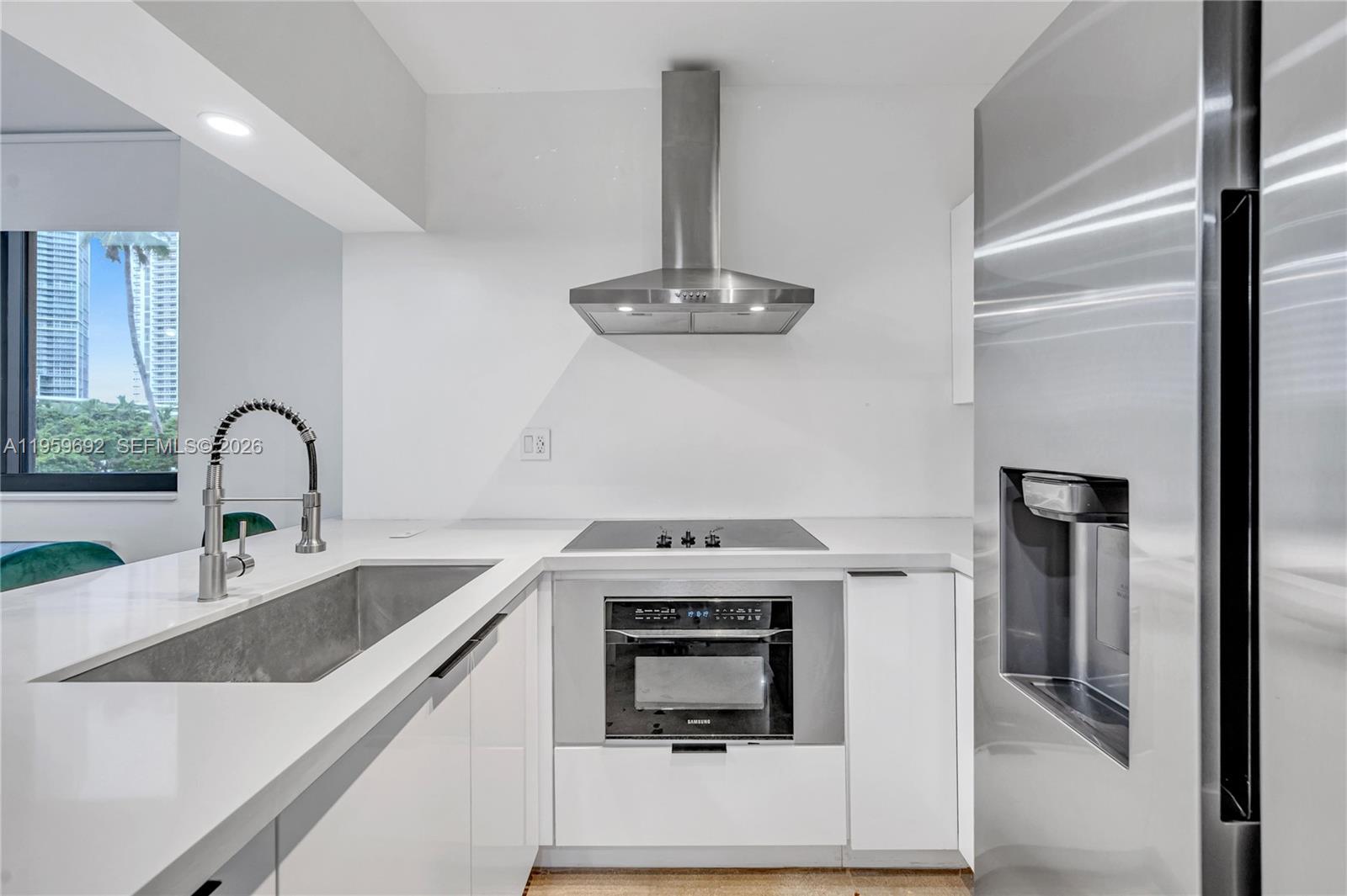 540 Brickell Key Dr 409 Property Photo 11
