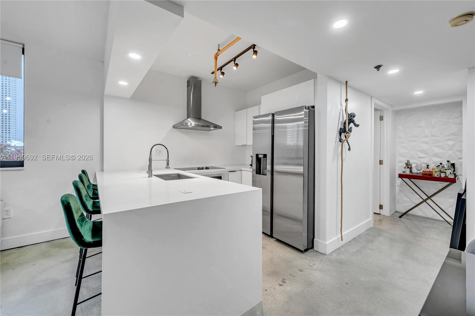 540 Brickell Key Dr 409 Property Photo 12