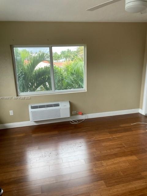 2121 Biarritz Dr 5 Property Photo 3