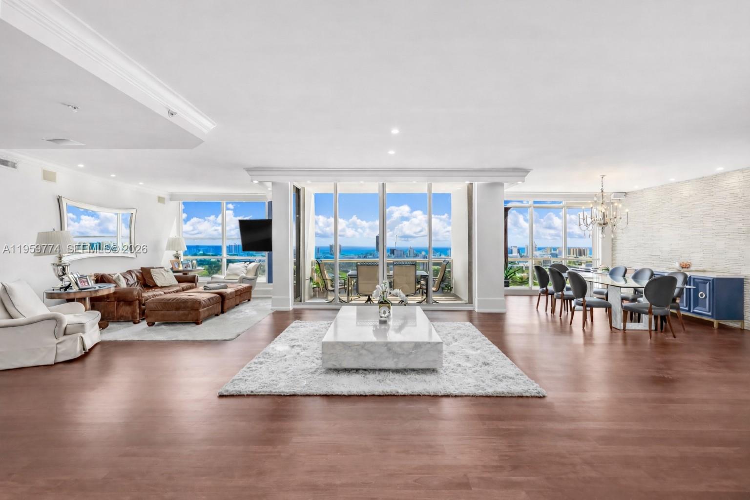 1900 Sunset Harbour Dr PH03