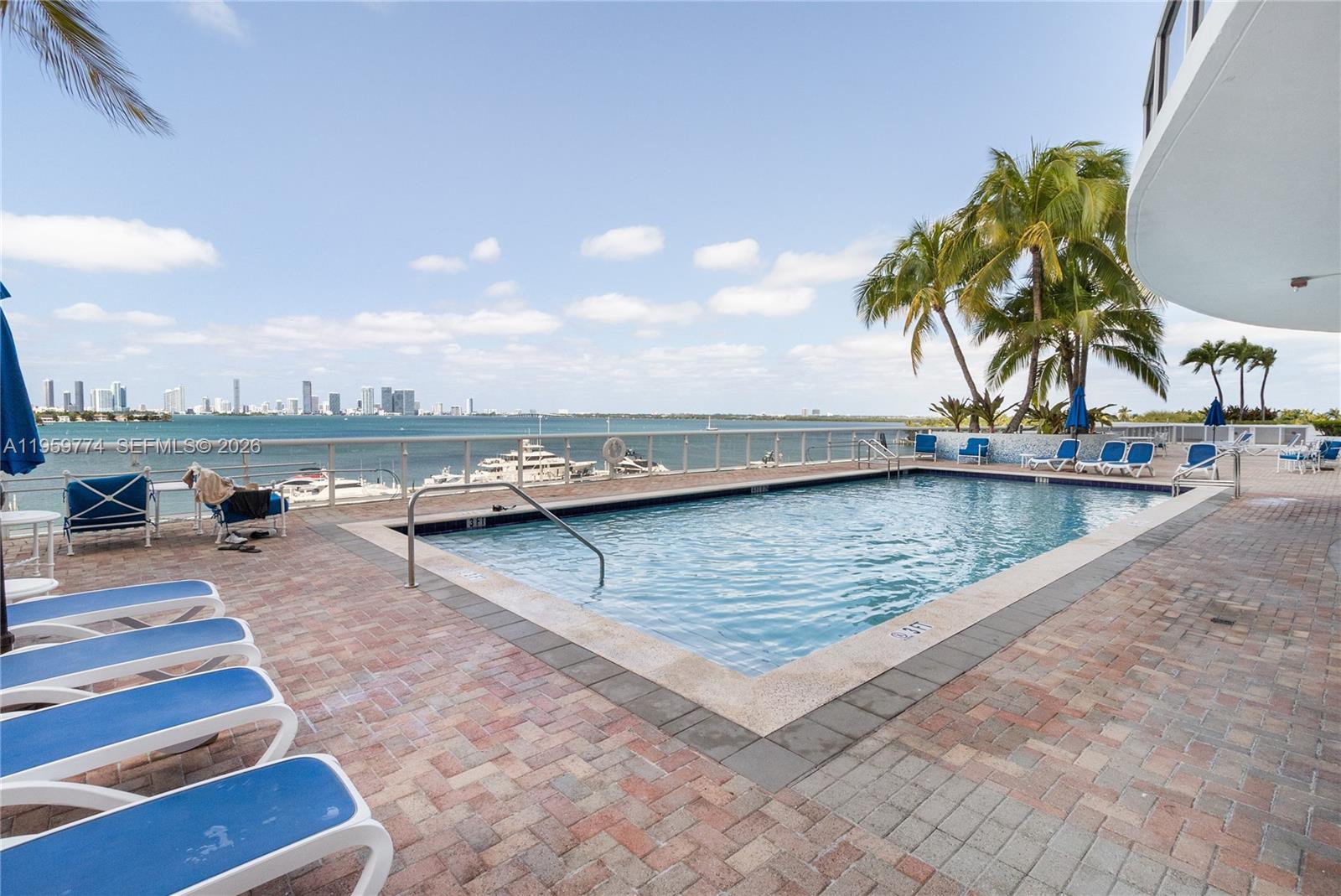1900 Sunset Harbour Dr Ph03 Property Photo 17
