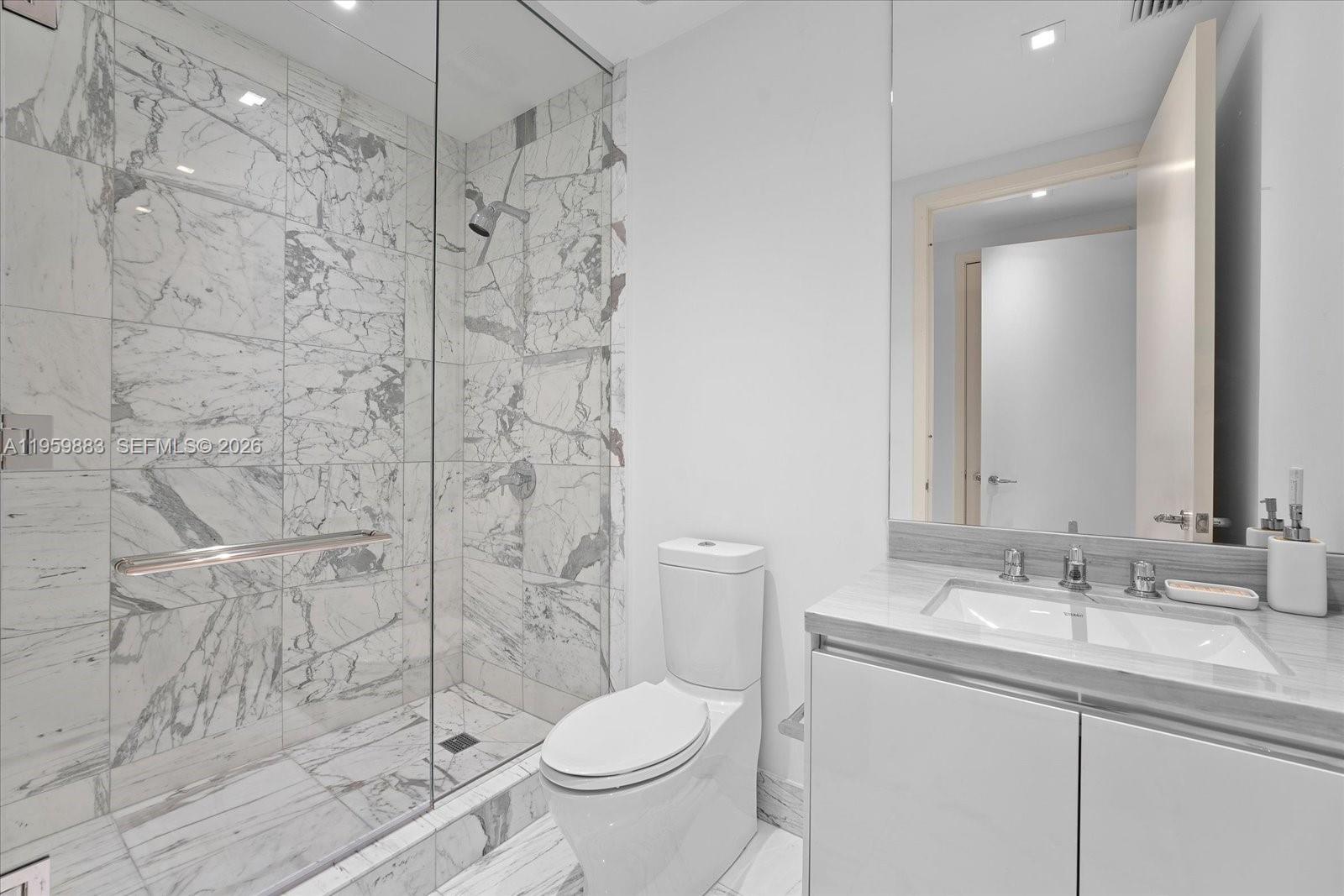 16901 Collins Ave 2503 Property Photo 21